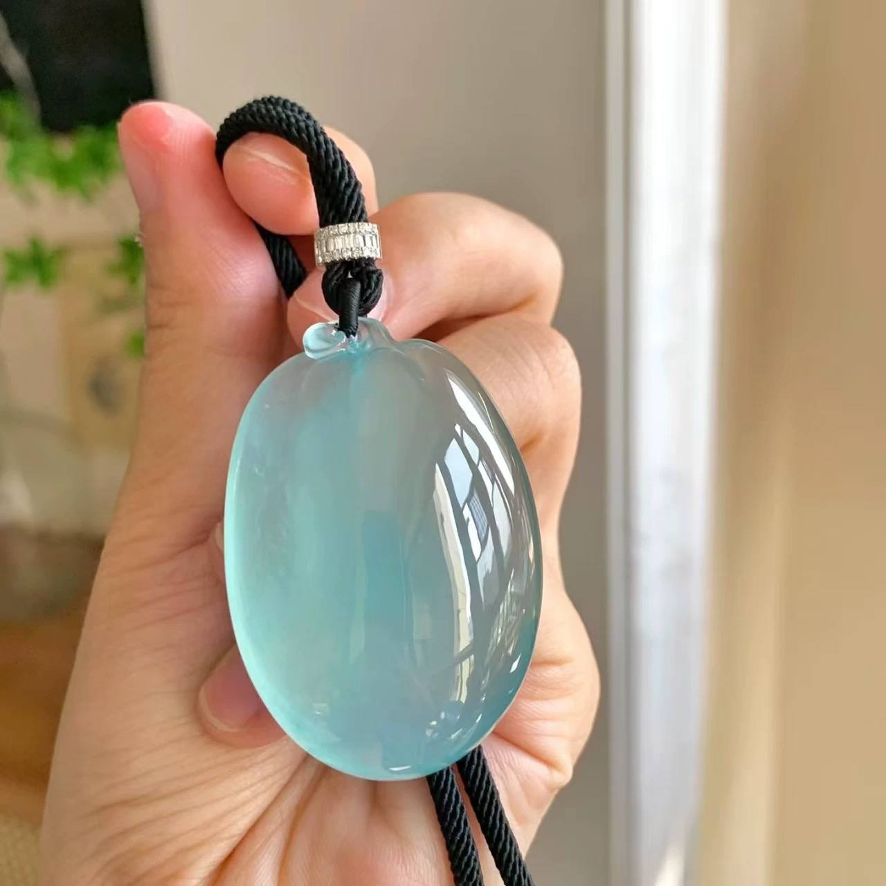 天然老坑高冰种福瓜翡翠吊坠缅甸a货天空蓝玉坠子挂件项链男女款